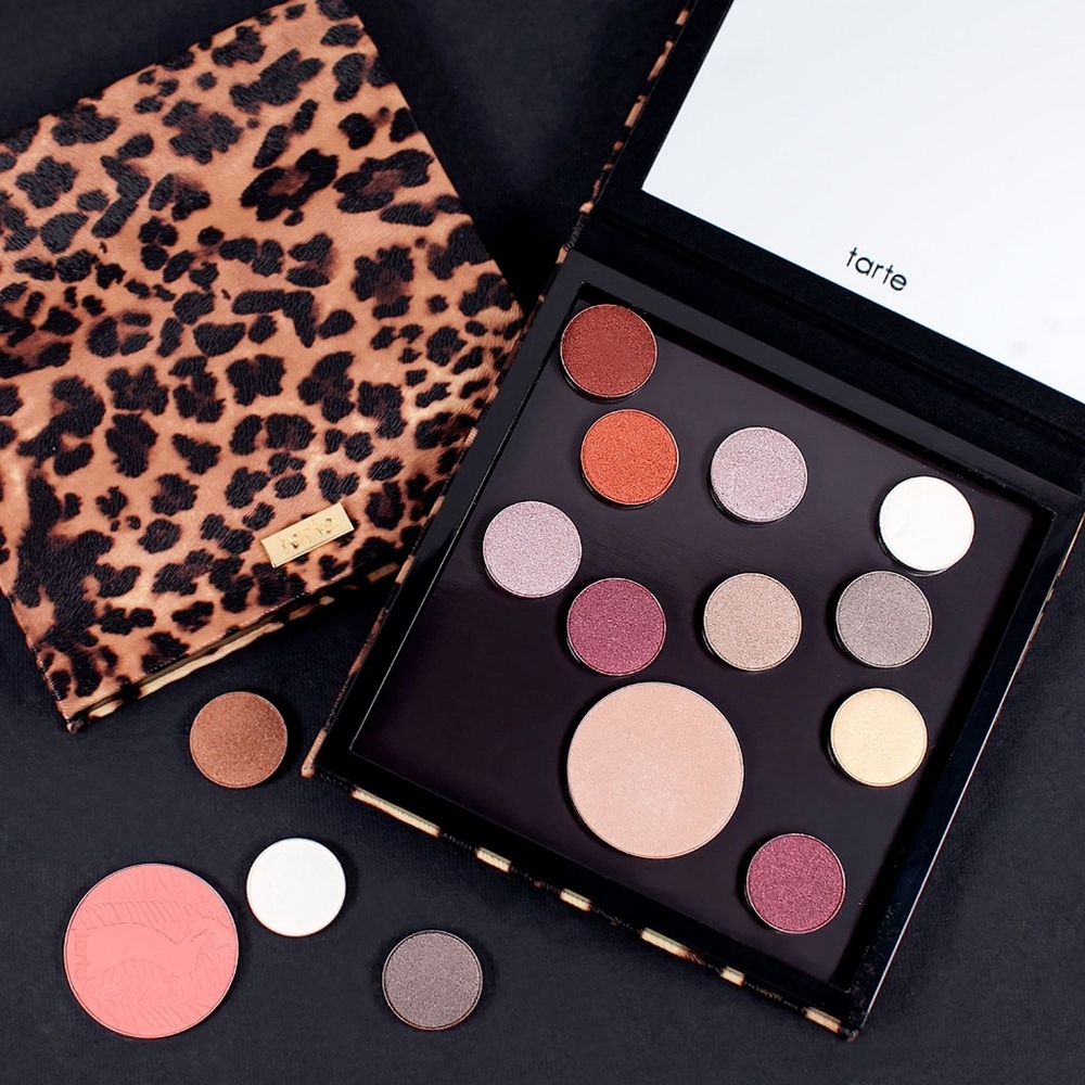 Custom magnetic palette